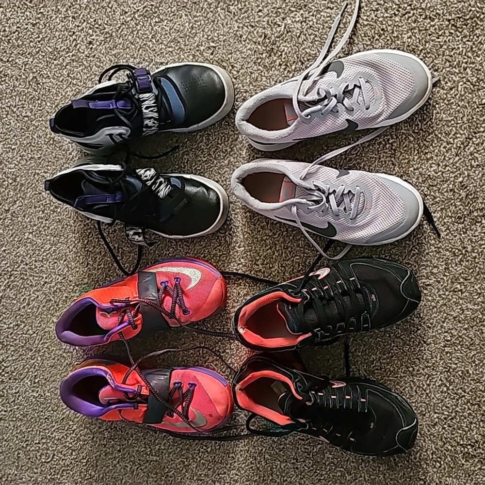 NIKE TENNIS